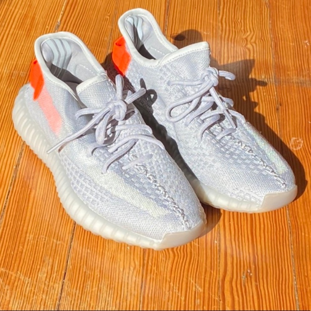 Yeezy 350 boost Tail light